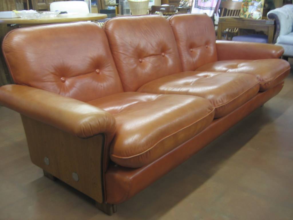 Protect Your Leather Furniture From Cracks, Dryness And Costly Replacement